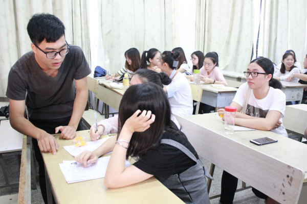 九色鹿老师耐心解答问题[1].jpg
