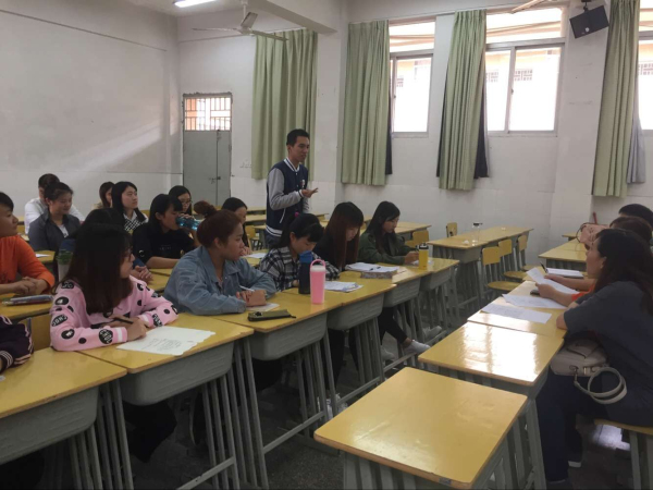 王佳俊同学发言[1].jpg