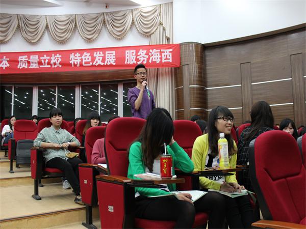同学现场提问.JPG