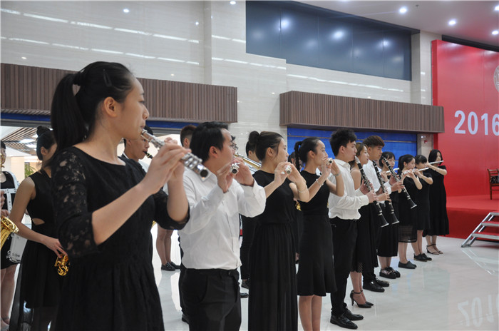 2 20160614院管弦乐队演奏开场曲《欢乐颂》.jpg