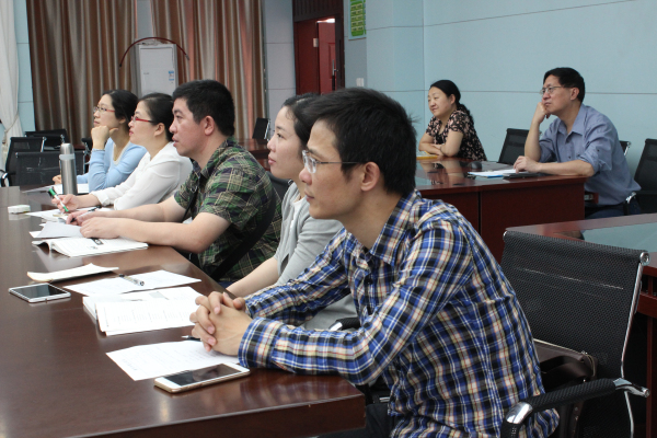 观摩学习.jpg