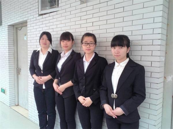 获奖同学.JPG